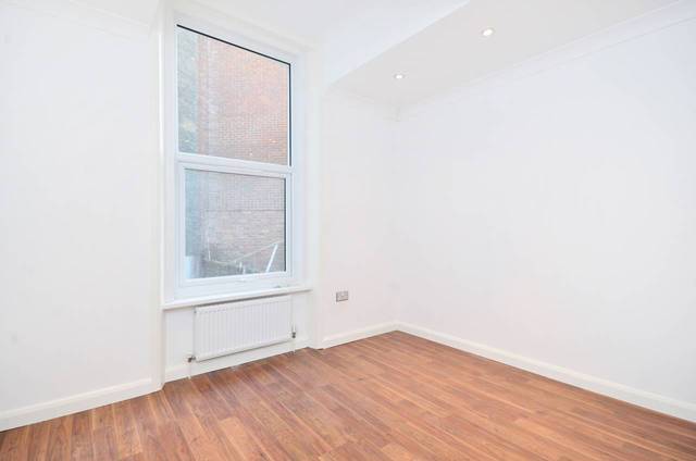  Image of 2 Bedroom Maisonette  For Sale at Rectory Road  Hackney, N16 7QP