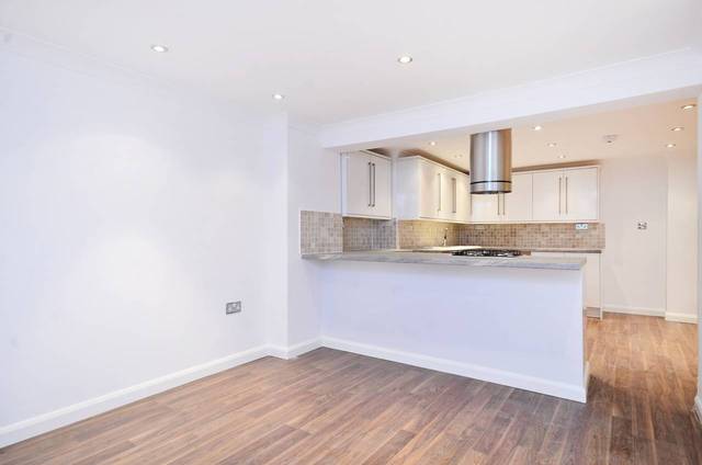  Image of 2 Bedroom Maisonette  For Sale at Rectory Road  Hackney, N16 7QP