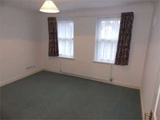  Image of 1 Bedroom Semi-Detached  To Rent at Rectory road Hadleigh Hadleigh, SS7 2ND
