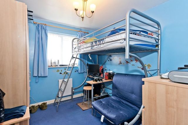 Image of 3 Bedroom Semi-Detached  For Sale at Redtail Close  Runcorn, WA7 1GN