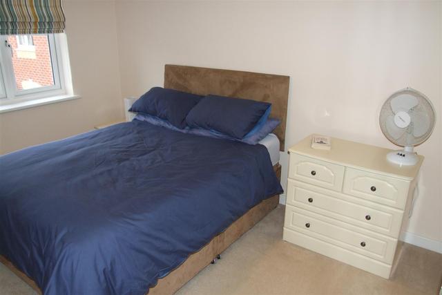  Image of 3 Bedroom End Of Terrace  For Sale at Rushden Northamptonshire Rushden, NN10 6EY