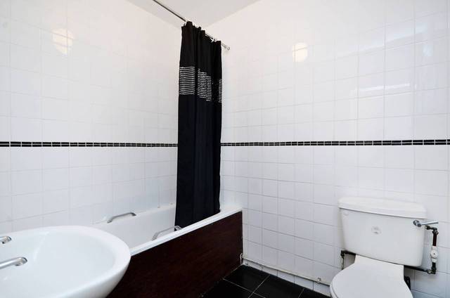  Image of 4 Bedroom Detached  For Sale at Rendlesham Road  Clapton, E5 8PA