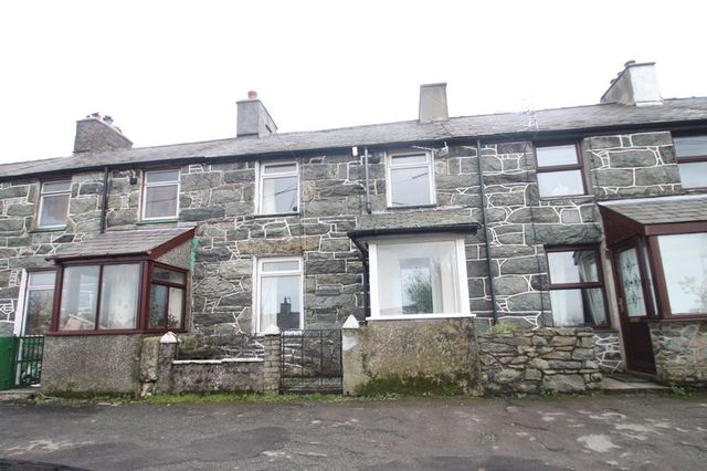  Image of 2 Bedroom Terraced  To Rent at Rhiwlas, LL57 4EY