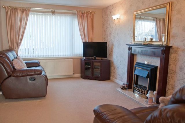  Image of 3 Bedroom Semi-Detached  For Sale at Rhodders Grove  Alva, FK12 5ER