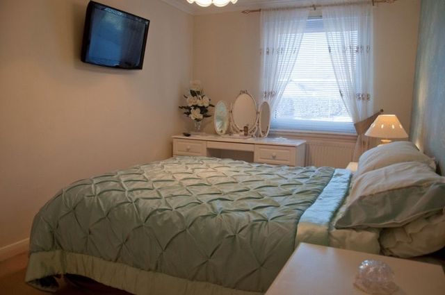  Image of 3 Bedroom Semi-Detached  For Sale at Rhodders Grove  Alva, FK12 5ER