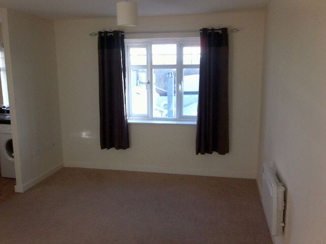  Image of 2 Bedroom Flat  To Rent at Richard Bradley Way  Tipton, DY4 9FB