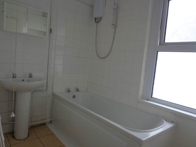  Image of 5 Bedroom Detached  To Rent at Cathays Cardiff Roath, CF24 4DB