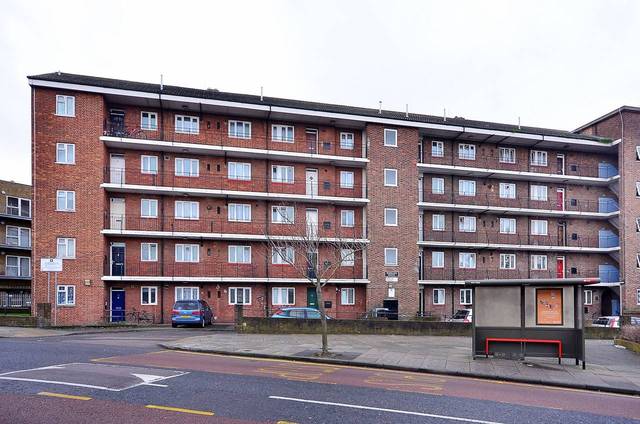  Image of 2 Bedroom Flat  For Sale at Rideout Street  Woolwich, SE18 5EU