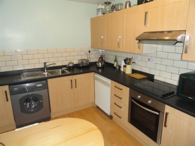  Image of 2 Bedroom Flat  For Sale at Saltaire, Shipley, BD18 3LX