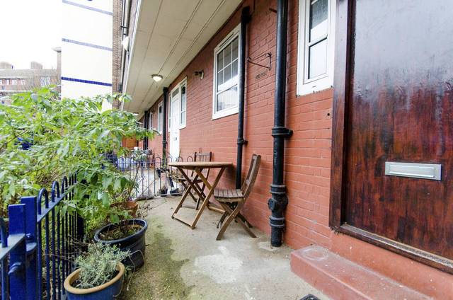  Image of 2 Bedroom Flat  For Sale at Rockfield House, Welland Street  Greenwich, SE10 9DR