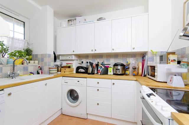  Image of 2 Bedroom Flat  For Sale at Rockfield House, Welland Street  Greenwich, SE10 9DR
