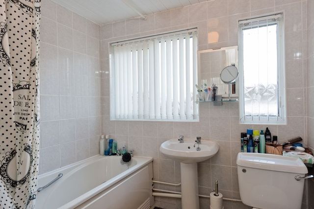  Image of 3 Bedroom Bungalow  For Sale at Roman Close Castlefields Runcorn, WA7 2JR