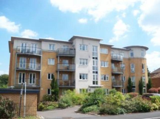 Image of 2 Bedroom Flat  To Rent at 23 Hill Lane  SOUTHAMPTON, SO15 5PA
