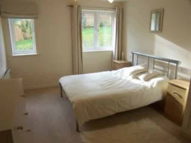  Image of 2 Bedroom Flat  To Rent at 23 Hill Lane  SOUTHAMPTON, SO15 5PA