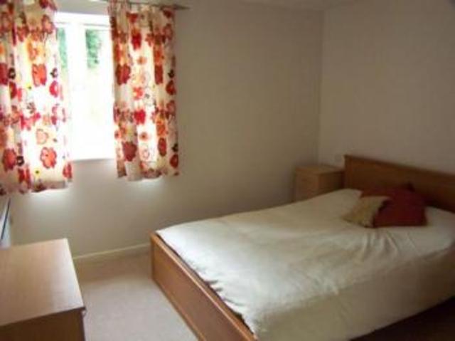  Image of 2 Bedroom Flat  To Rent at 23 Hill Lane  SOUTHAMPTON, SO15 5PA
