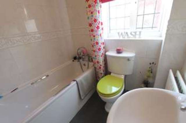  Image of 3 Bedroom Detached  For Sale at Darton Barnsley Darton, S75 5QJ