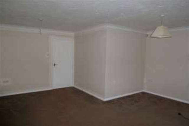  Image of 1 Bedroom Bungalow  To Rent at Southampton, SO16 8JN