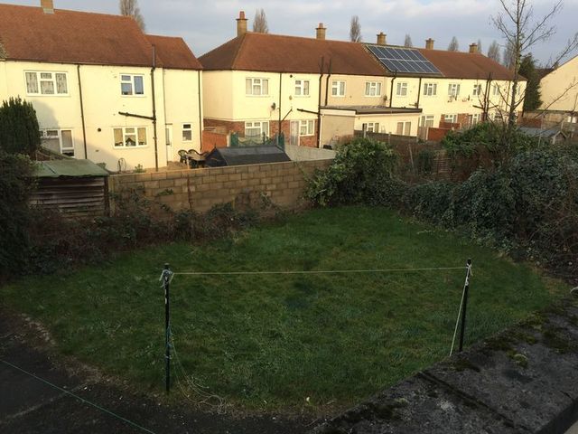  Image of 1 Bedroom Flat  To Rent at Roxwell Road  Barking, IG11 0PP