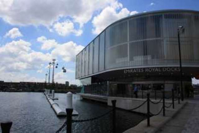  Image of 1 Bedroom Flat  For Sale at Silver Tower  Royal Docks, E16 2FX