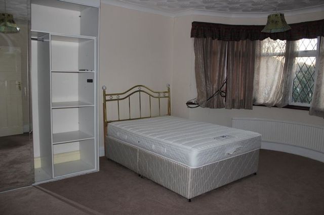  Image of 4 Bedroom Semi-Detached  For Sale at Rushout Avenue  Harrow, HA3 0AS