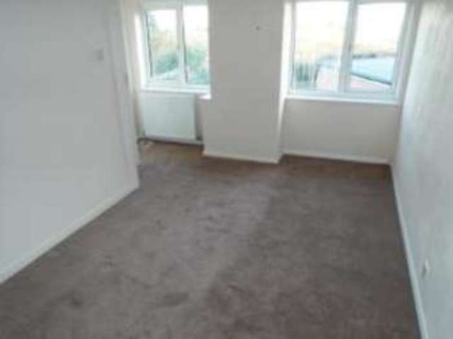  Image of 3 Bedroom Bungalow  For Sale at Isham Kettering Isham, NN14 1HE