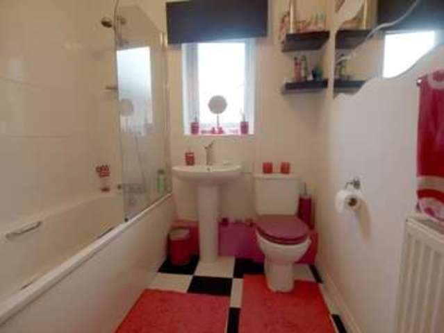  Image of 2 Bedroom Apartment  For Sale at Hayfield Road  Chapel-en-le-Frith, SK23 0HJ