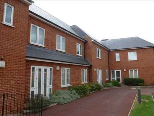  Image of 3 Bedroom Flat  For Sale at Salento Close  London, N3 1BX