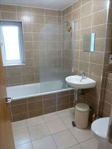 Image of 3 Bedroom Flat  For Sale at Salento Close  London, N3 1BX