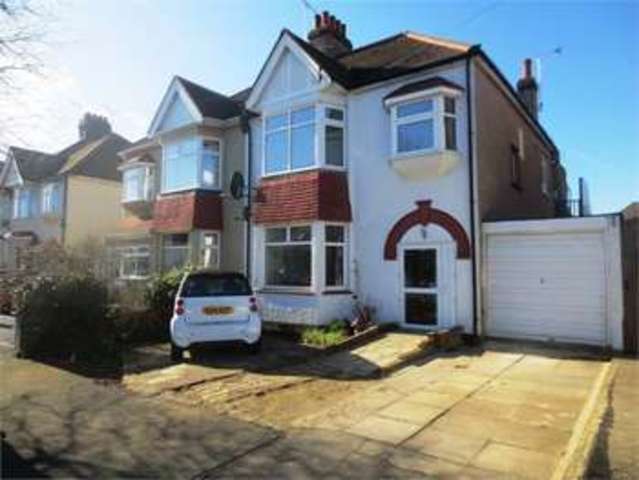  Image of 2 Bedroom Apartment  For Sale at Salisbury Road Leigh on sea Leigh-on-Sea, SS9 2JN