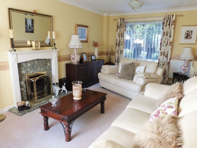  Image of 3 Bedroom Detached  For Sale at Sandringham Close Tarleton Preston, PR4 6UZ
