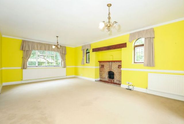  Image of 5 Bedroom Detached  For Sale at Moor Park  Rickmansworth, HA6 2JQ