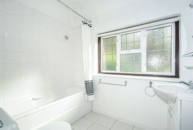  Image of 5 Bedroom Detached  For Sale at Moor Park  Rickmansworth, HA6 2JQ