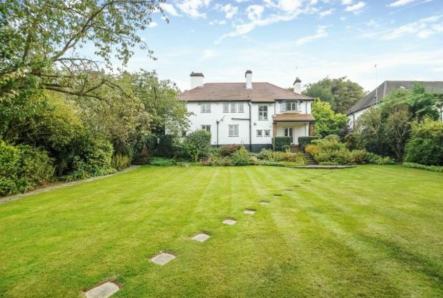 Image of 5 Bedroom Detached  For Sale at Moor Park  Rickmansworth, HA6 2JQ