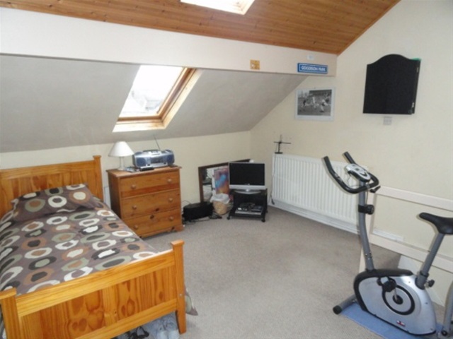  Image of 3 Bedroom Terraced  For Sale at Shipley, BD18 3DW
