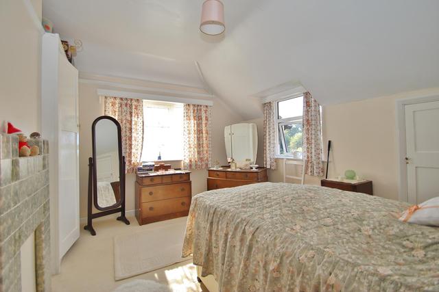  Image of 2 Bedroom Detached  For Sale at Chobham Chobham, GU24 8DY