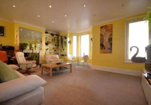  Image of 1 Bedroom Flat  For Sale at Sea Lawn Terrace  Langdon House, EX7 0AD