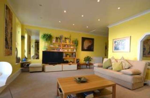  Image of 1 Bedroom Flat  For Sale at Sea Lawn Terrace  Langdon House, EX7 0AD
