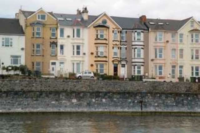  Image of 1 Bedroom Flat  For Sale at Sea Lawn Terrace  Langdon House, EX7 0AD