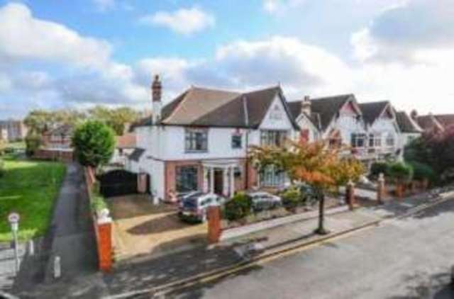  Image of 4 Bedroom Detached  For Sale at Wanstead London Wanstead, E11 2NG