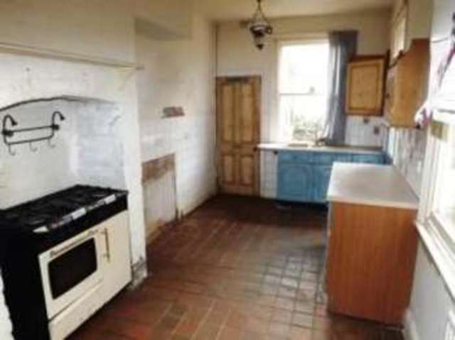  Image of 4 Bedroom Terraced  For Sale at Hexthorpe Doncaster Warmsworth, DN4 0DH
