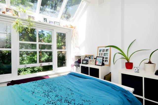  Image of 2 Bedroom Flat  To Rent at Shakspeare Walk  Hackney, N16 8TA