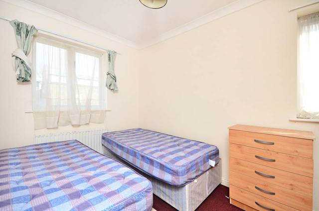  Image of 3 Bedroom Detached  For Sale at Shalbourne Square  Hackney Wick, E9 5JN