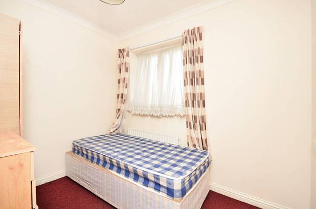  Image of 3 Bedroom Detached  For Sale at Shalbourne Square  Hackney Wick, E9 5JN