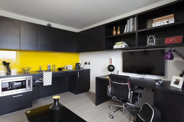  Image of 1 Bedroom Flat  To Rent at Shepherds Bush Road Hammersmith Hammersmith, W6 7NL