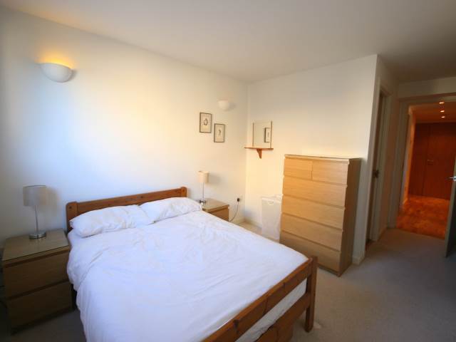  Image of 2 Bedroom Flat  To Rent at Leith Edinburgh Edinburgh, EH6 6EQ