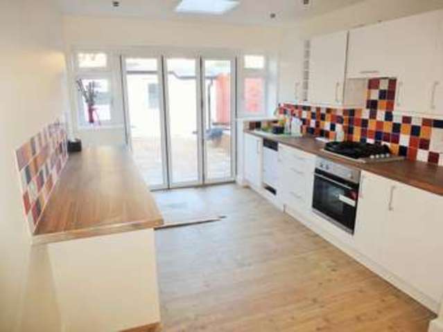  Image of 2 Bedroom Cottage  For Sale at Shoreham-by-Sea Shoreham-by-Sea, BN43 5DH