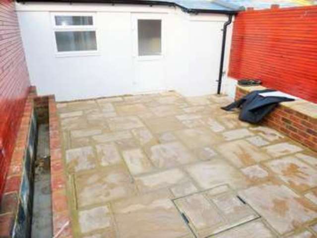  Image of 2 Bedroom Cottage  For Sale at Shoreham-by-Sea Shoreham-by-Sea, BN43 5DH