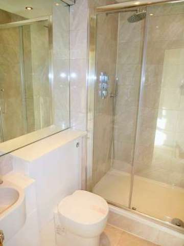  Image of 2 Bedroom Cottage  For Sale at Shoreham-by-Sea Shoreham-by-Sea, BN43 5DH