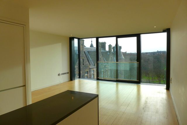  Image of 2 Bedroom Flat  To Rent at Meadows Edinburgh Edinburgh, EH3 9GE