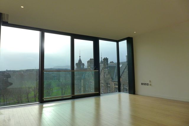  Image of 2 Bedroom Flat  To Rent at Meadows Edinburgh Edinburgh, EH3 9GE